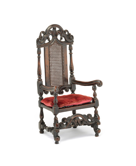 MINIATURE FURNITURE - A Queen Anne walnut armchair