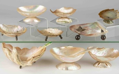 MOTHER-OF-PEARL / SHELL CAVIAR DISHES AND SPOONS, LOT OF 11
