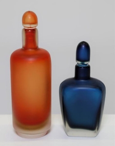PAOLO VENINI Pair of bottles with stupper.
