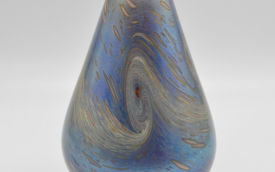 PETER ST. CLAIR, VASE IN LOETZ STYLE, 1991, GLASS, RAINBOW COLORS WITH SWIRL, PEAR SHAPE, HEIGHT APPROX. 20.5 CM.