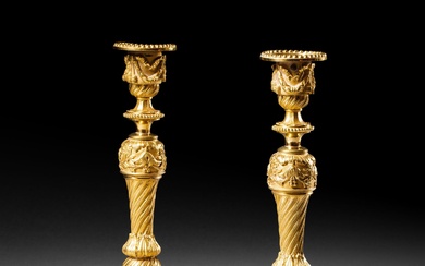 Pair of candlesticks In finely chased and... - Lot 84 - Varenne Enchères
