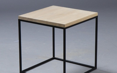 Round. Side table, model Minimo, solid oak
