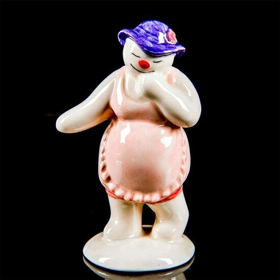 Royal Doulton Figurine, Lady Snowman DS8