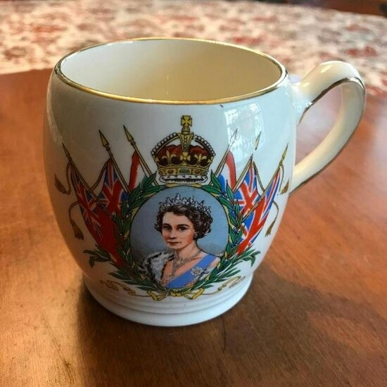 Royal Winton Queen Elizabeth II Commemorative Mug