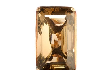 □ SMOKY QUARTZ AND GOLD COCKTAIL RING, 1982