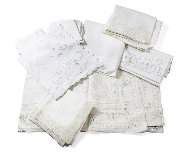 Set of five rectangular cotton tablecloths and napkins