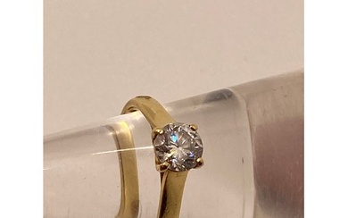 Stunning 18ct gold solitaire brilliant cut diamond ring of a...