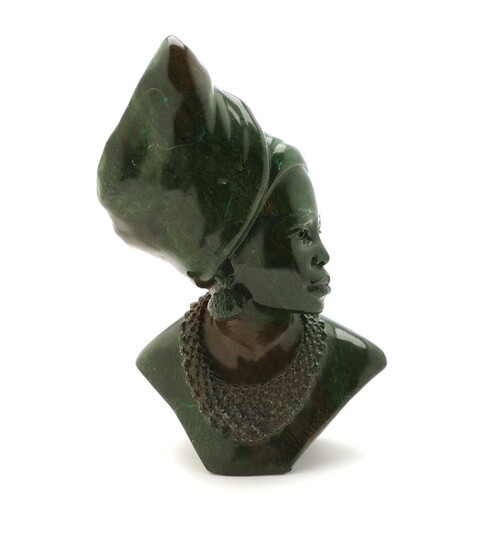 Ubekendt kunstner: Portrait of an African woman. Bust of polished green verdite stone. Unsigned; marked 3474 in the bottom. H. 30 cm.
