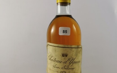 1 btl Château d'Yquem 1979 - Sauternes (étiquette scotchée et capsule abîmée)
