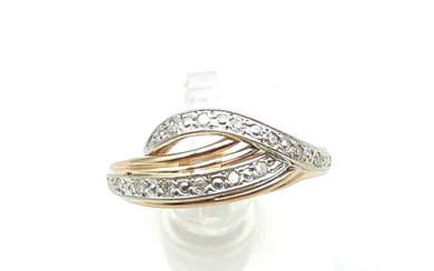 14kt Yellow Gold and Diamonds Ring. <br> <br> <br>Diamonds (12)...