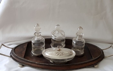 4-piece glass toilet set with silver frames with leaf decoration and pearl edges (1) - .835 silver - Portugal - 1886-1938