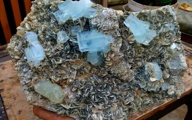 6 KG Aquamarine Crystal With Fluorite Combined On