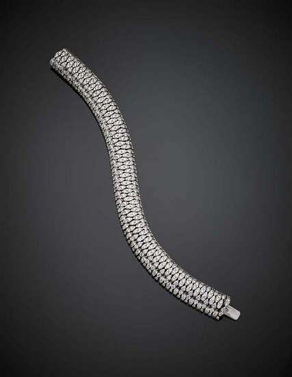 White gold diamond supple bracelet in all ct. 20 circa
