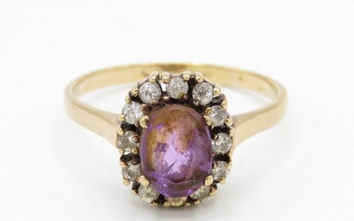 9ct gold amethyst & white gemstone oval cluster ring (3.3g) ...