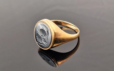 9ct gold and haematite signet ring, the oval haematite engra...