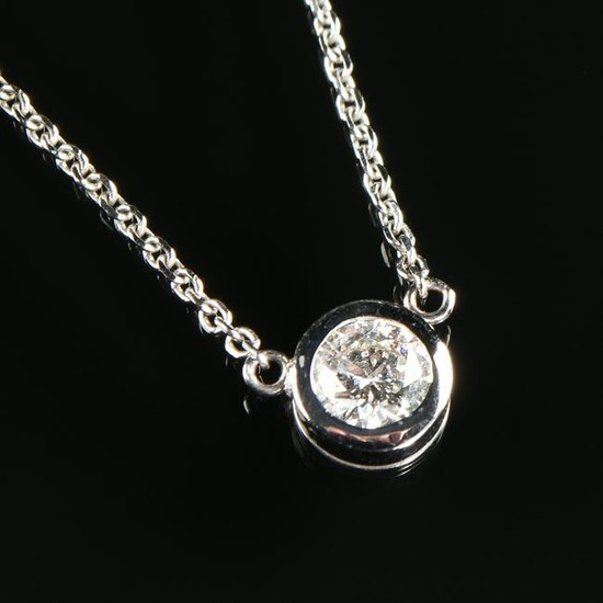 A 14K WHITE GOLD AND DIAMOND LADY'S DROP NECKLACE