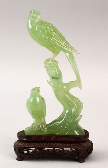 A 19TH / 20TH CENTURY CHINESE CARVED JADE MODEL OF TWO
