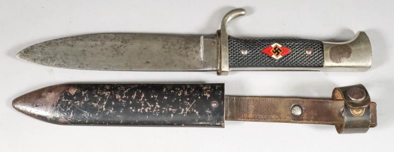A German World War II Youth Dagger, 5.5ins bright...