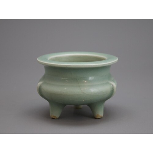 A miniature Celadon Incense Burner, Song Dynasty or laterH: ...