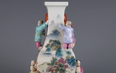 A square vase with seven figures and landscapes in pastel colors made in the Qianlong period