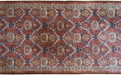 AMRITSAR CARPET FROM NORTH INDIA, FIRST QUARTER 20TH CENTURY 21'7" x 13'10"