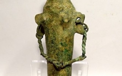 Ancient Roman Bronze Bronze bottle and its chain 1 ° / 2 ° Century (ex J. Altounian collection) - 10.9×3.8×2.6 cm