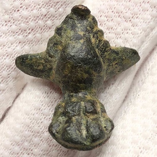 Ancient Roman Bronze Paw of a Lion combined with a Stylized Leaf, a decorative part of a Luxury Box.
