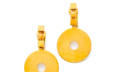 BVLGARI, Roma 1970s Pair of ear clips in 18k yellow gold (750‰) with geometric patter, each