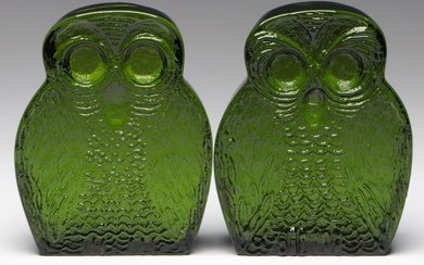 Blenko Handmade Green Art Glass Owl Bookends, Mid to Late 20th Century