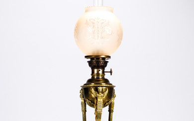 Bordsfotogenlampa Emperistil 1900-talets första hälft