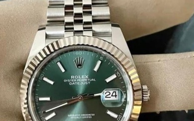 Brand New 41mm Rolex Oysterperpetual Datejust Comes with Box & Papers