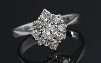 Brilliant rose ring of 18 kt. white gold, total approx. 0.64 ct