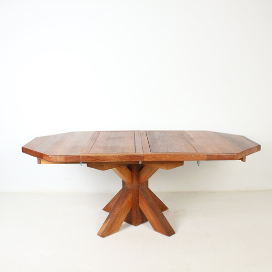 DE PUYDT. Brutalist table / dining table, oak, extendable, Belgium, 1970s.