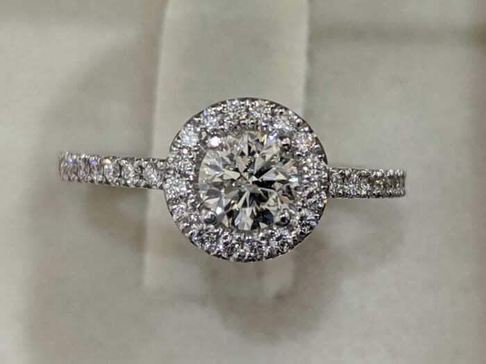 Diamond Halo Engagement Ring - 14 kt. White gold - Ring - 0.50 ct Diamond - Diamonds