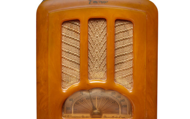 EMERSON RADIO & PHONOGRAPH CORPORATION Cathedral Radio 1937 butterscotch catalin...