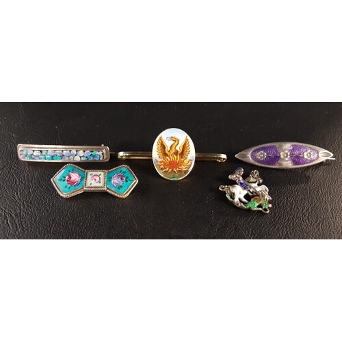 FOUR VINTAGE BROOCHES comprising one silver example with opa...