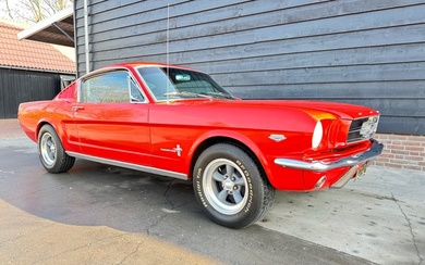 Ford - Mustang - Fastback - 1965