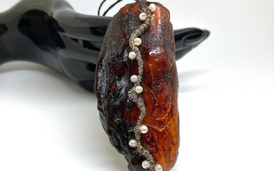 Genuine Baltic amber - huge pendant amulet - Amber - Succinite