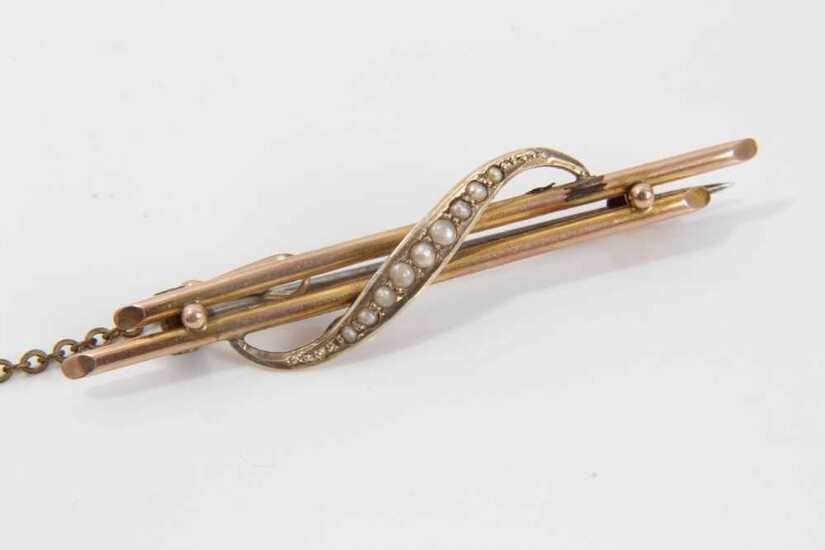 Good quality Victorian gold bar brooch set with seed pearls