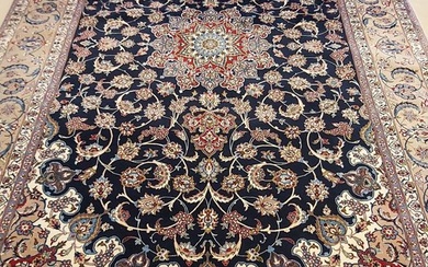 Isphahan - Carpet - 318 cm - 205 cm