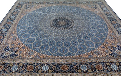 Isphahan masterpiece - very fine Persian carpet with silk on silk & signed - Rug - 290 cm - 290 cm