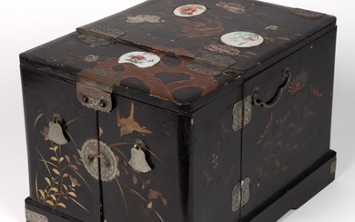 JAPANESE INLAID BLACK LACQUER DRESSING BOX