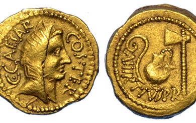 JULIUS CAESAR - A. HIRTIUS. Aureus, année 46 av. Tête voilée de Vesta à droite....