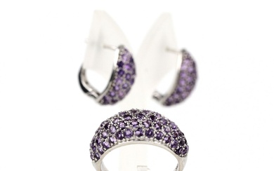 Jewelry set with amethysts