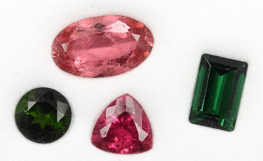 Lot 4 loose tourmalines total approx. 22.0...