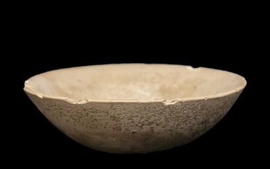 Mesopotamian calcite bowl, 9 cms (diameter) EX-PIERRE BERGÉ