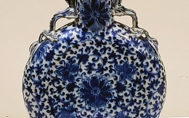 Moonflask - Blue and white - Porcelain - Chimera, Flowers - Chinese Qing dynasty underglazed blue cobalt - China - 19th century