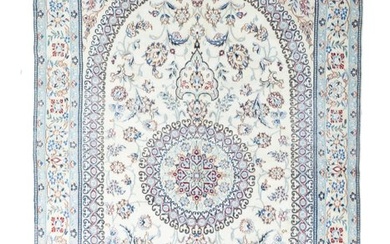 Nain - Very fine carpet with silk - 244 cm - 150 cm