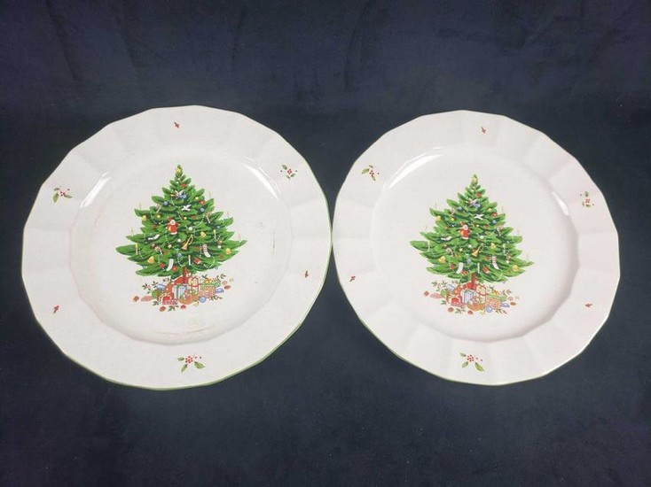 Nova Studio Holiday Season Christmas Tree Plates