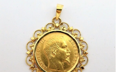PENDENTIF PIECE en or jaune 18K (750/°°), Napoléon 20 francs or, année 1859, entourage serti...